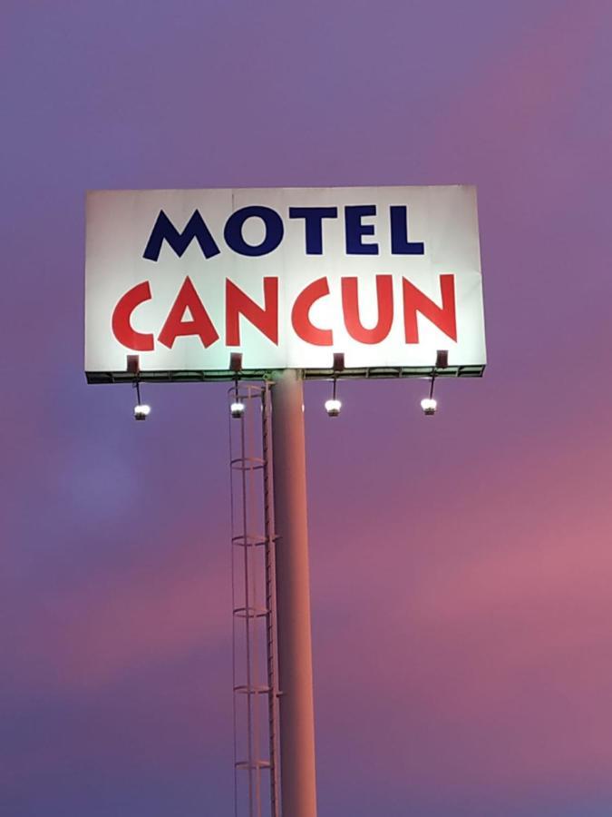 Motel Cancun Leon Ardon Exterior photo